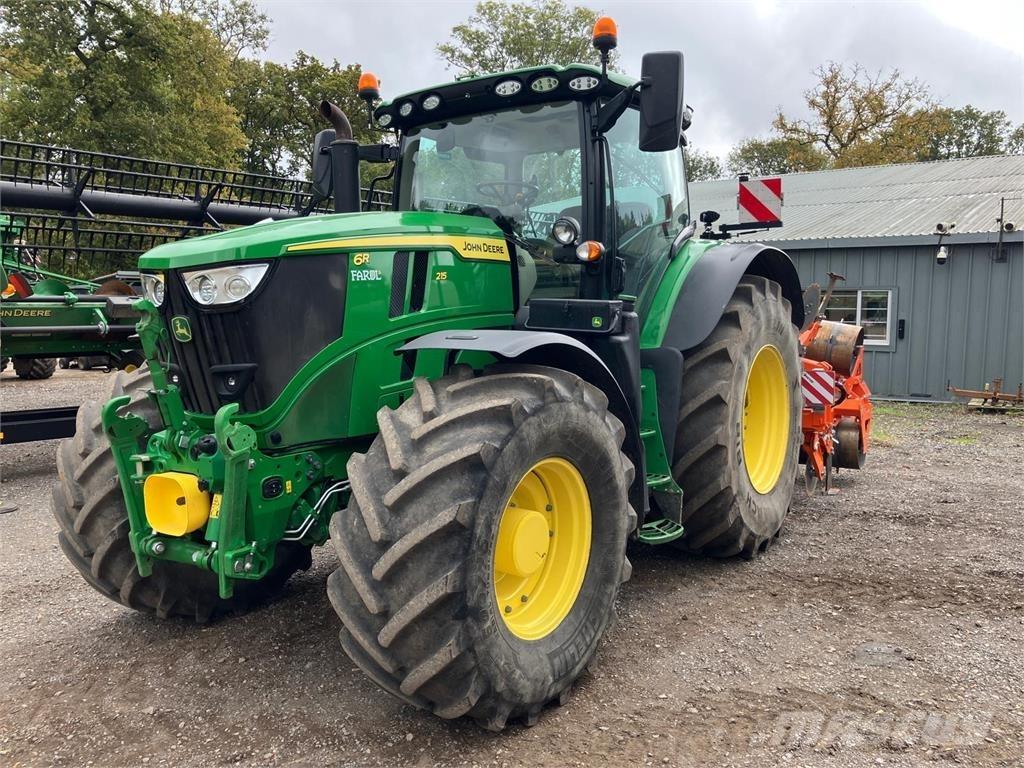 John Deere 6R 215 Trattori
