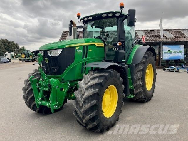 John Deere 6R 250 Trattori