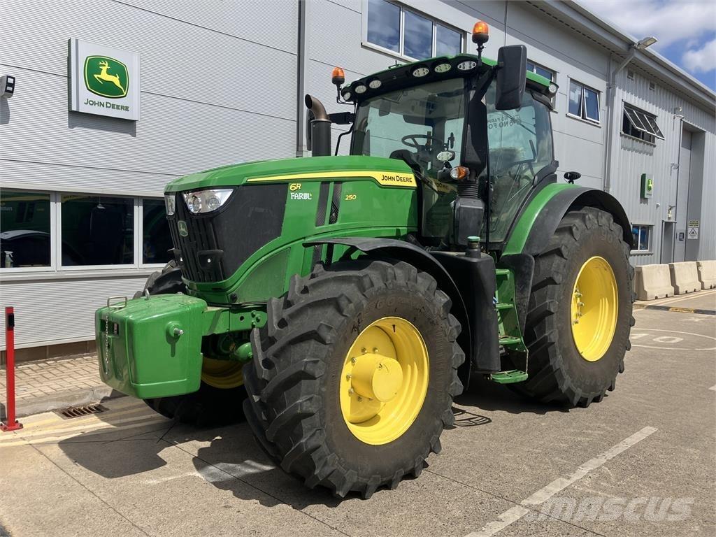 John Deere 6R 250 Trattori