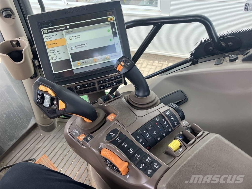 John Deere 6R 250 Trattori