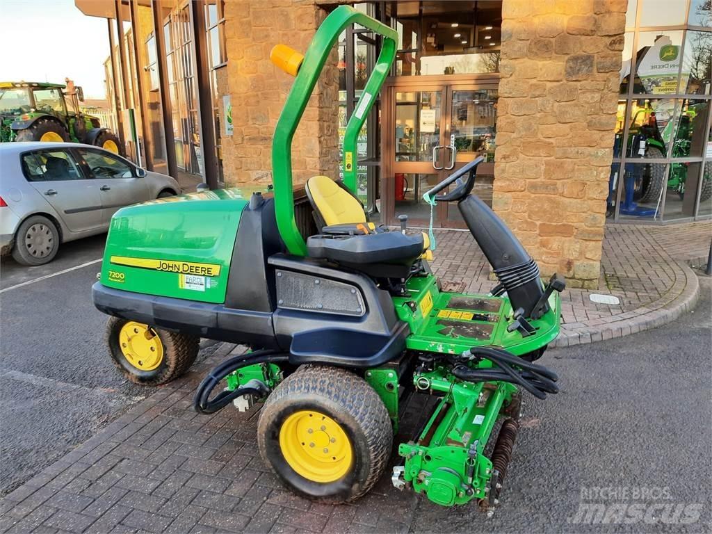John Deere 7200 Tosaerba a spinta