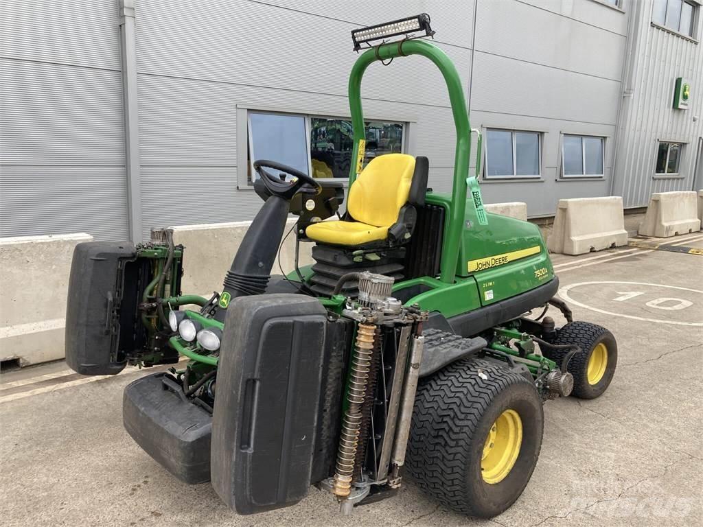 John Deere 7500AE Tosaerba a spinta