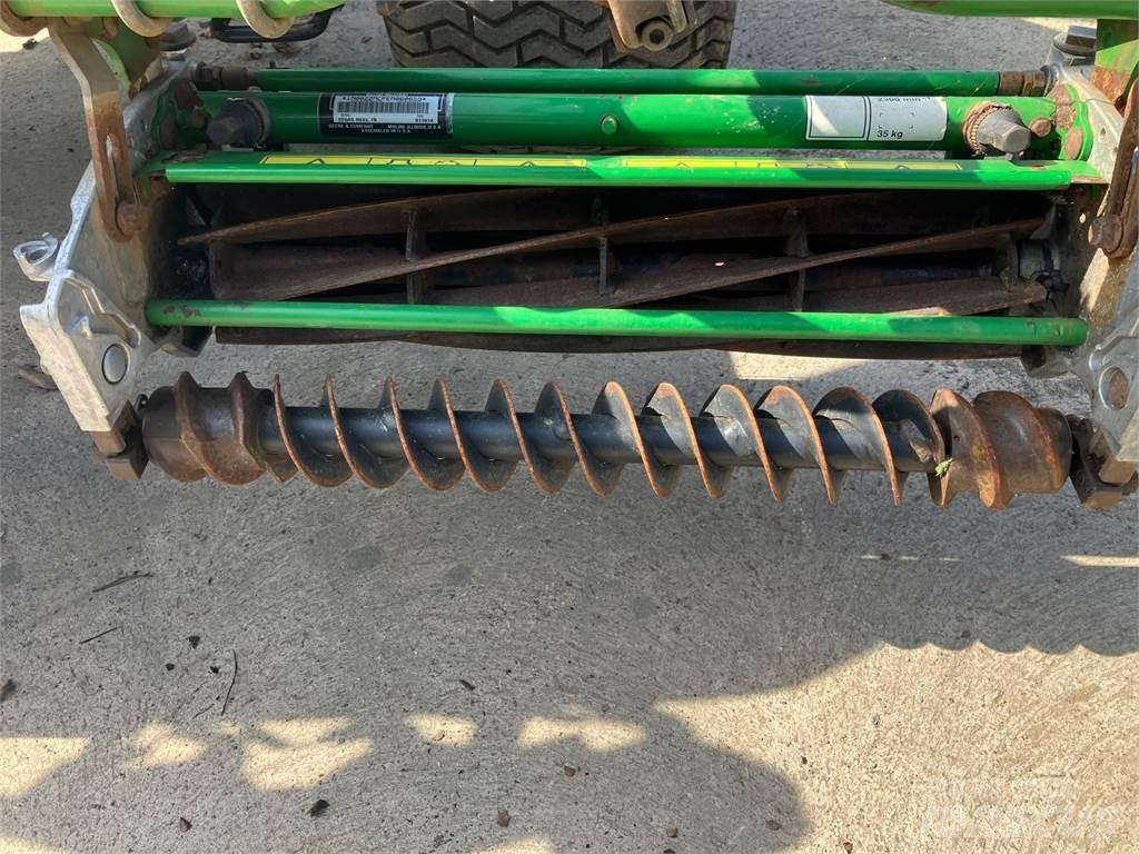 John Deere 7500AE Tosaerba a spinta