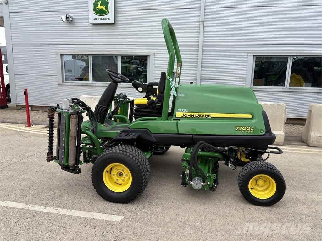 John Deere 7700A Tosaerba a spinta