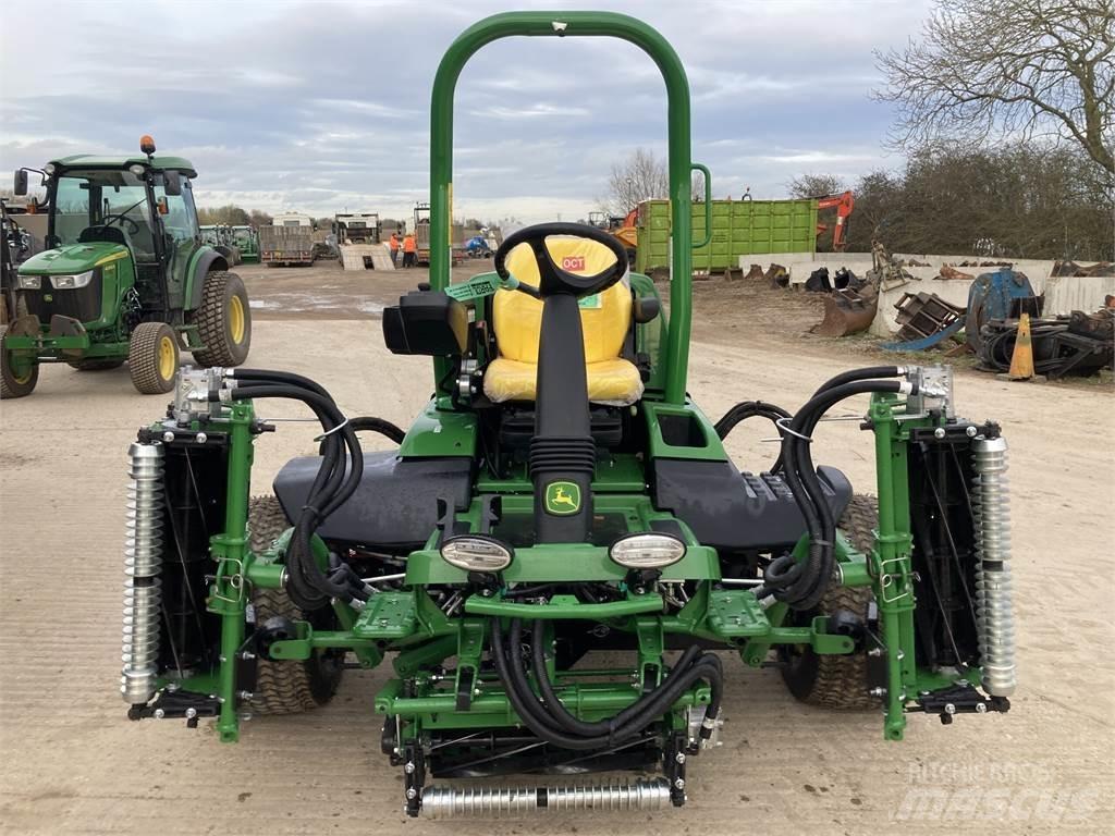 John Deere 7700A Tosaerba a spinta