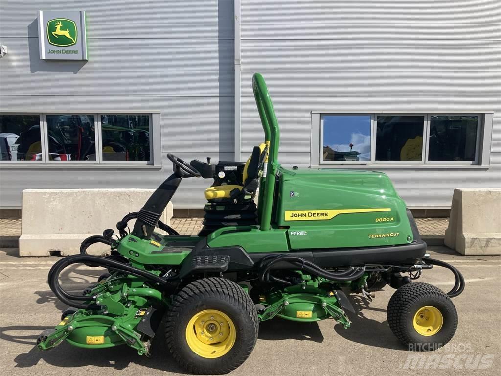 John Deere 8800A Tosaerba a spinta