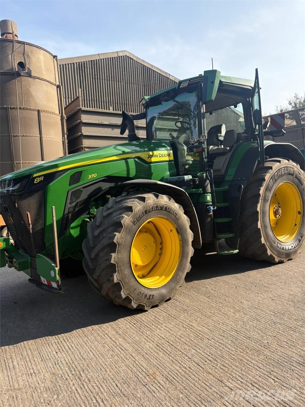 John Deere 8R 370 Trattori