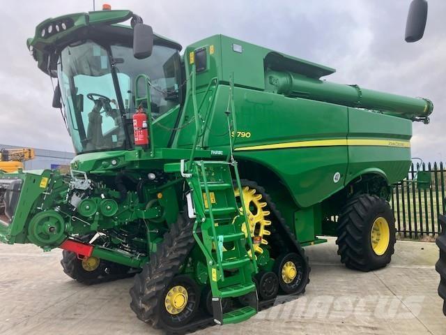 John Deere S790 Mietitrebbiatrici