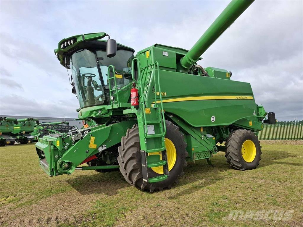 John Deere T670 Mietitrebbiatrici