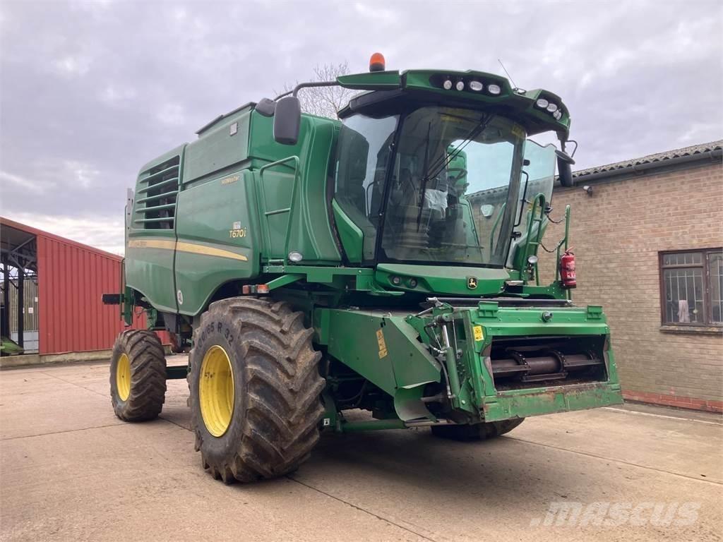 John Deere T670 HM Mietitrebbiatrici