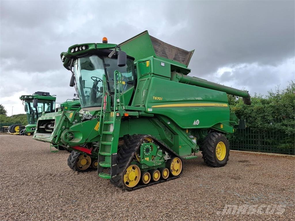 John Deere T670i Mietitrebbiatrici