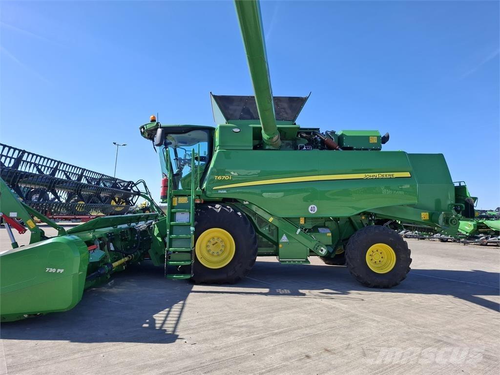 John Deere T670i Mietitrebbiatrici