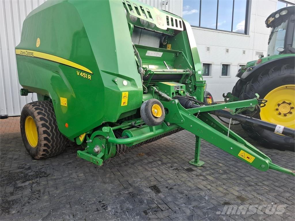 John Deere V451R Presse quadre