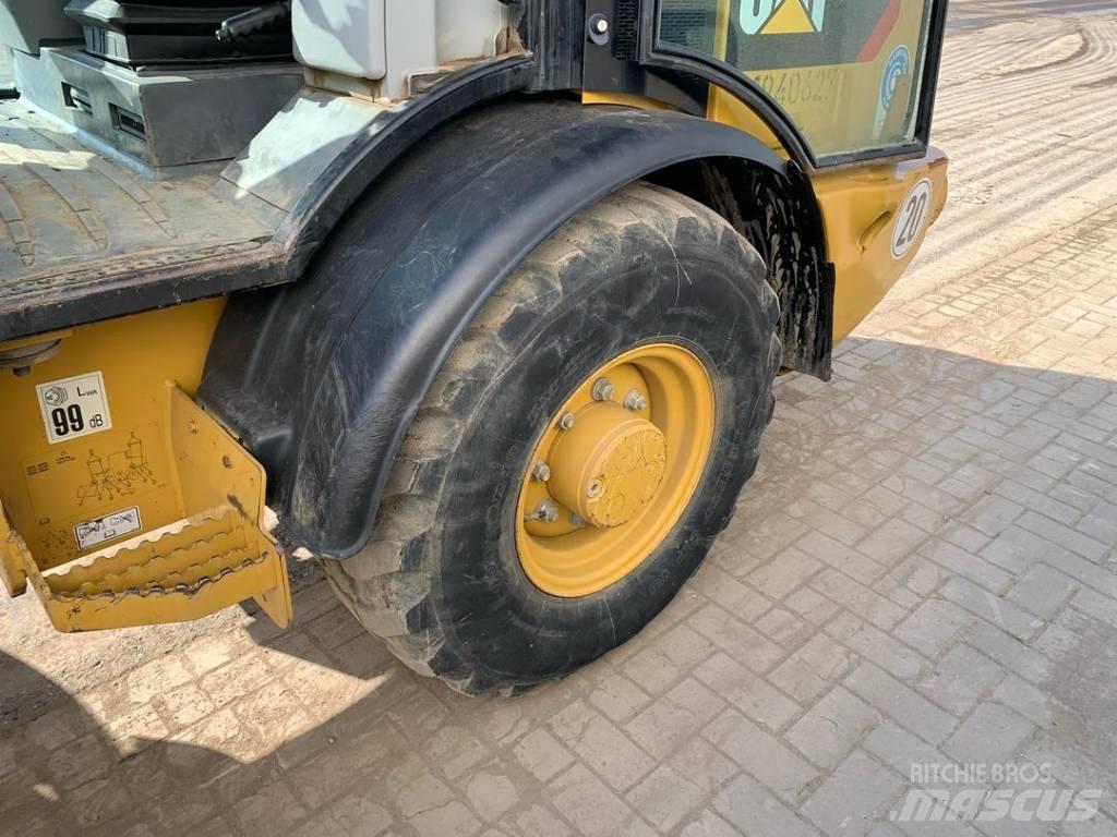 CAT 906 M Pale gommate