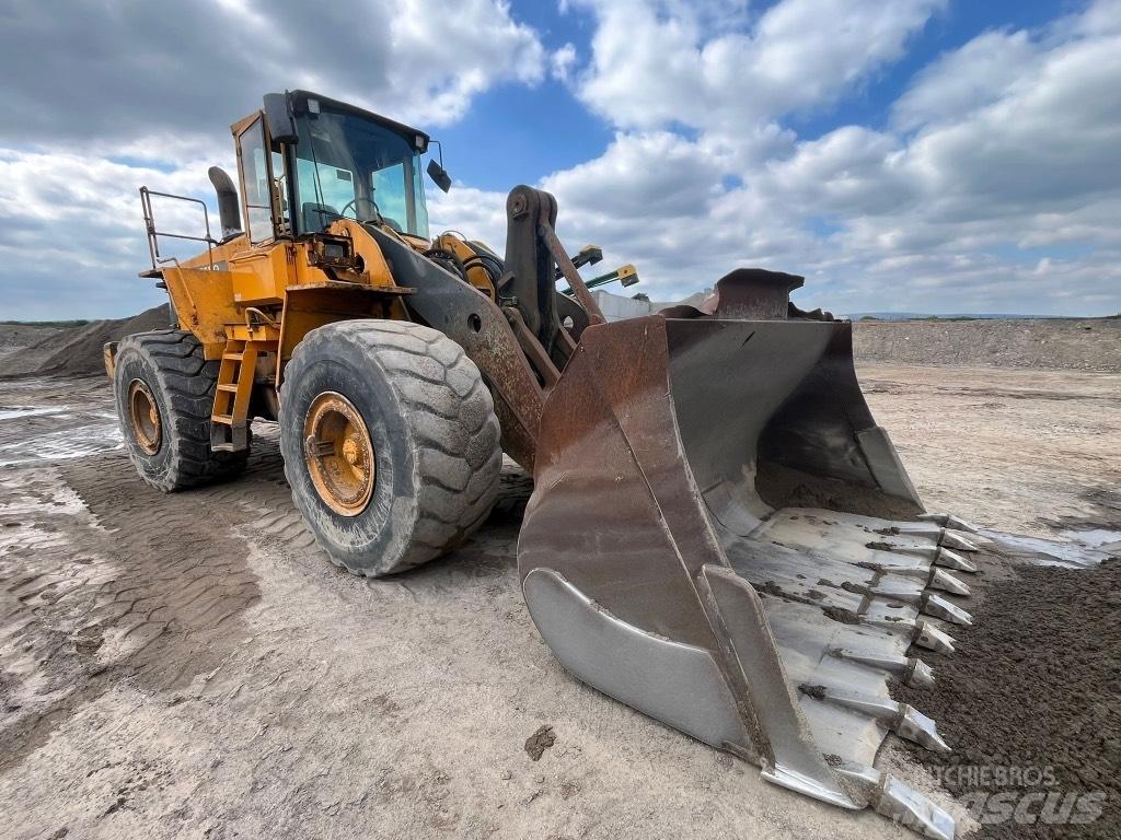 Volvo L180c Pale gommate