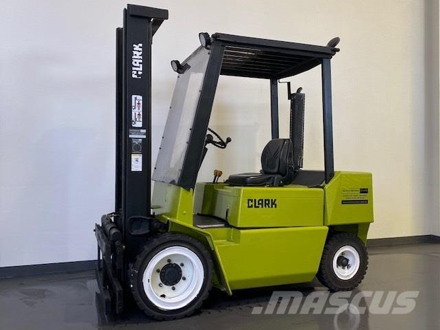 Clark DPM30N Carrelli elevatori diesel