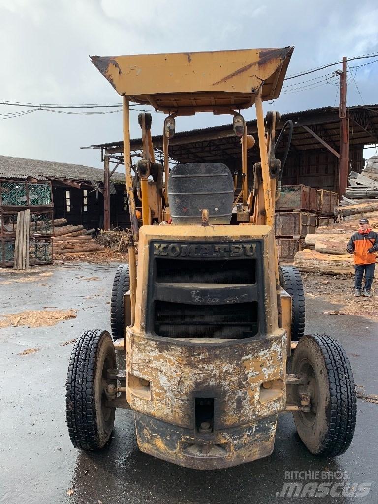 Komatsu SD25-1 Carrello retrattile