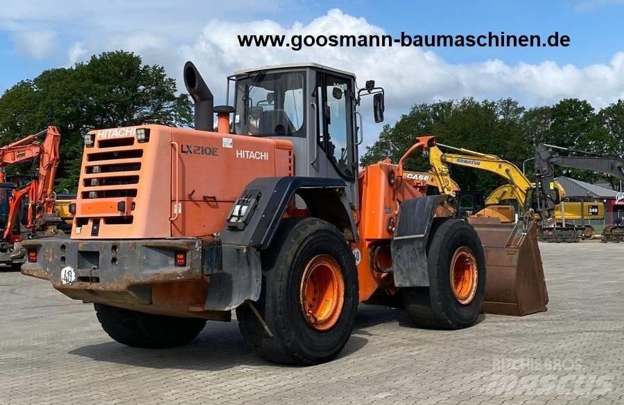 Hitachi LX 210 E Pale gommate
