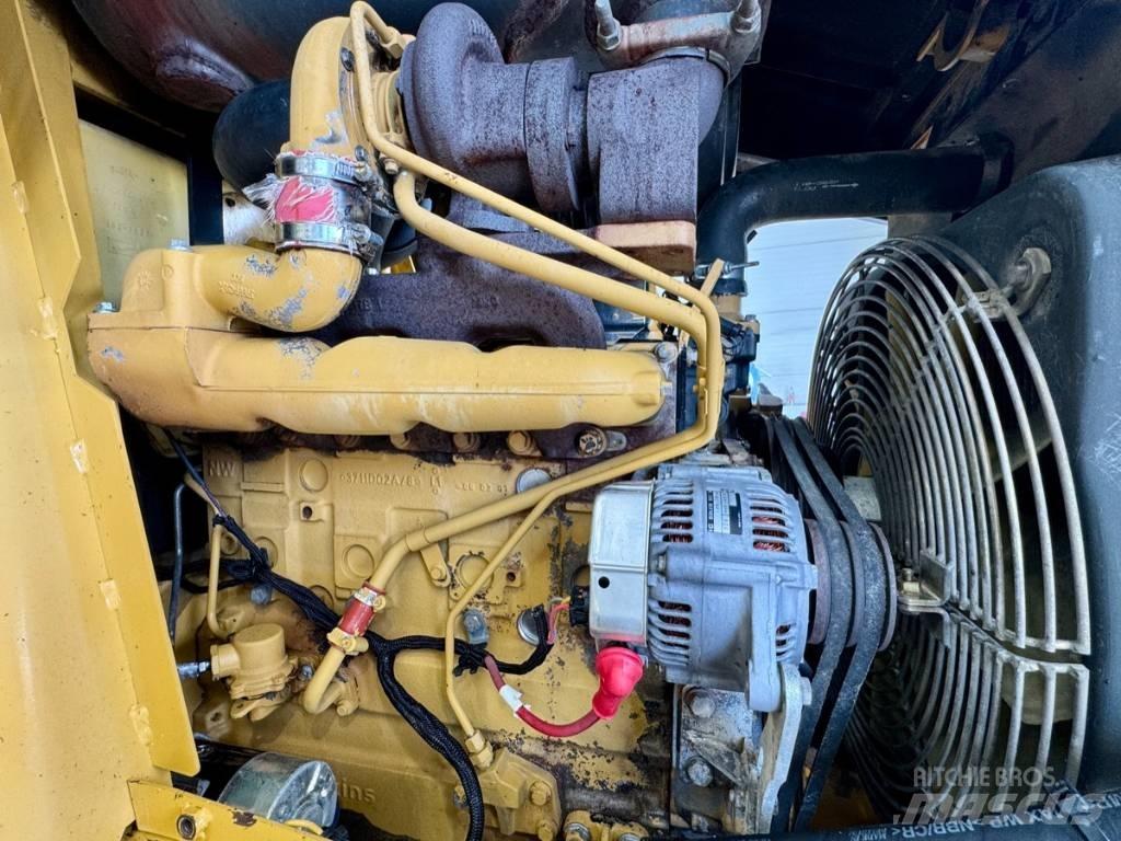 CAT 432 D Terne