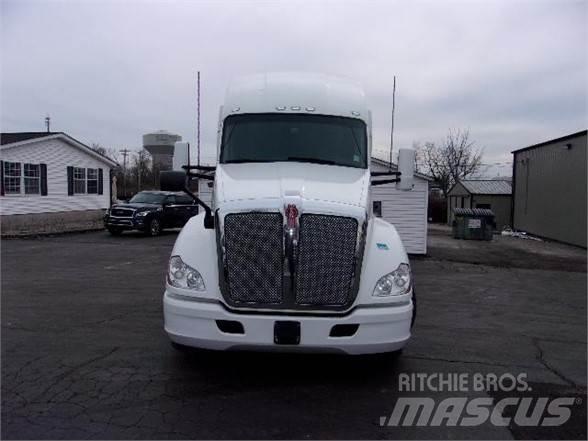 Kenworth T680 Motrici e Trattori Stradali