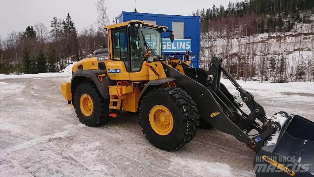 Volvo L120H, UTHYRES Pale gommate