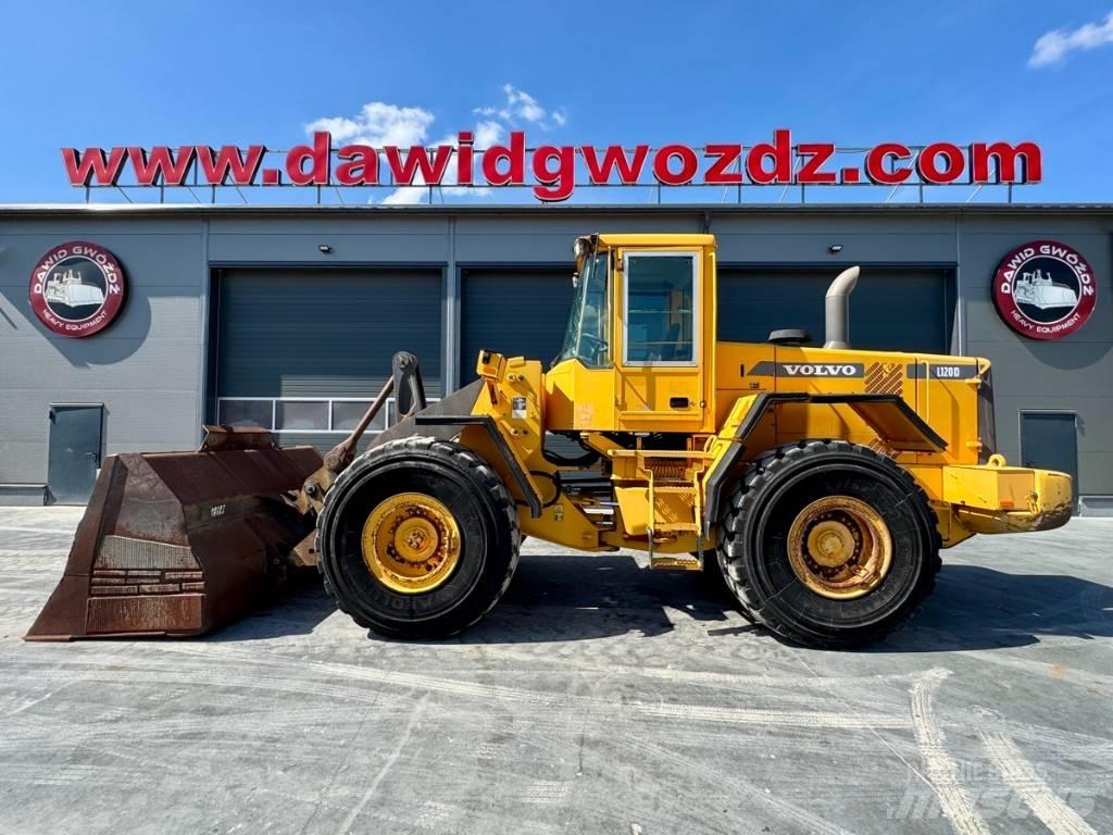 Volvo L 120 D Pale gommate