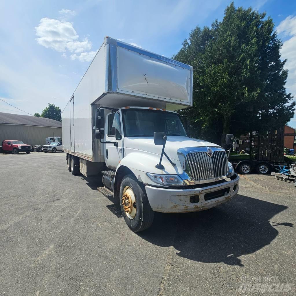 International 4400 Camion cassonati