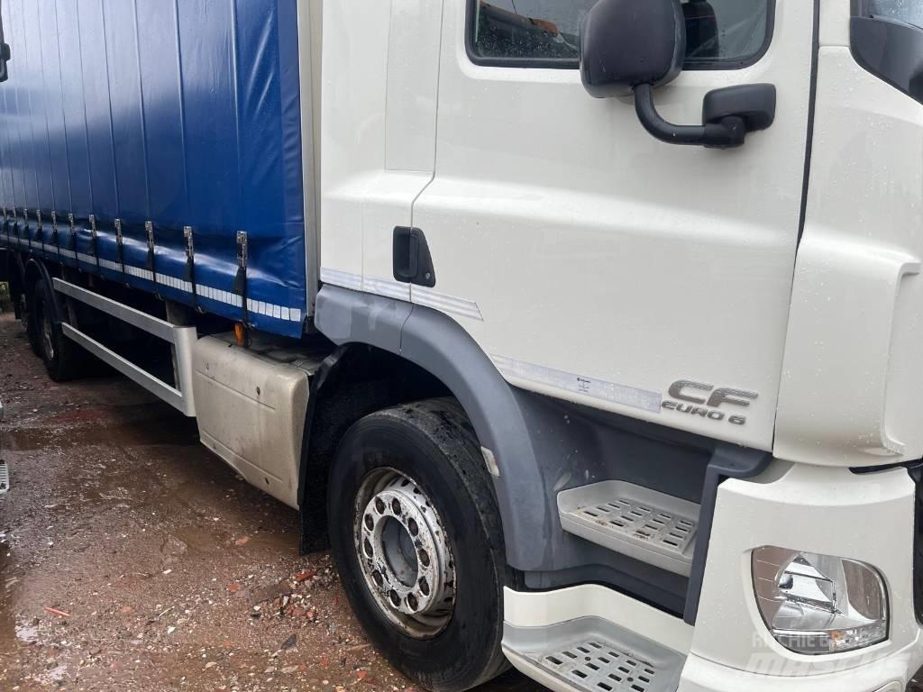 DAF CF 330 Motrici centinate