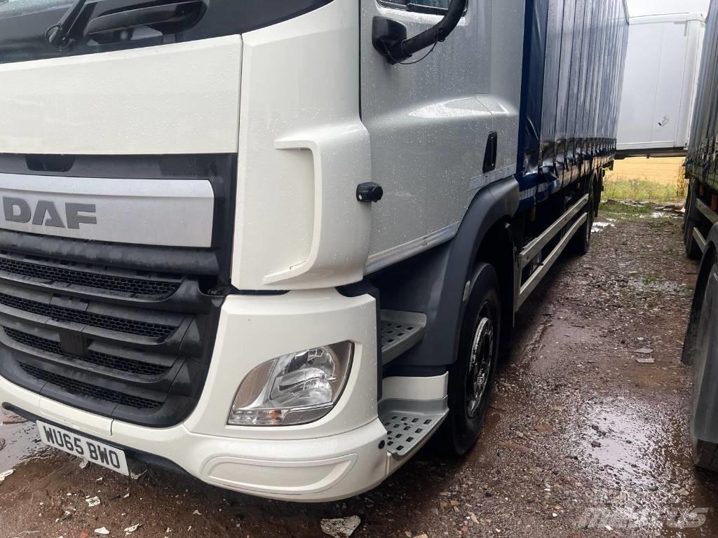 DAF CF 330 Motrici centinate