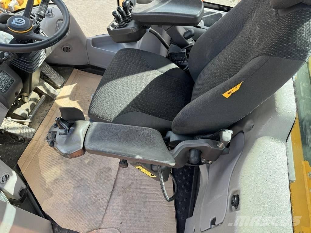 Volvo L 350 H Pale gommate
