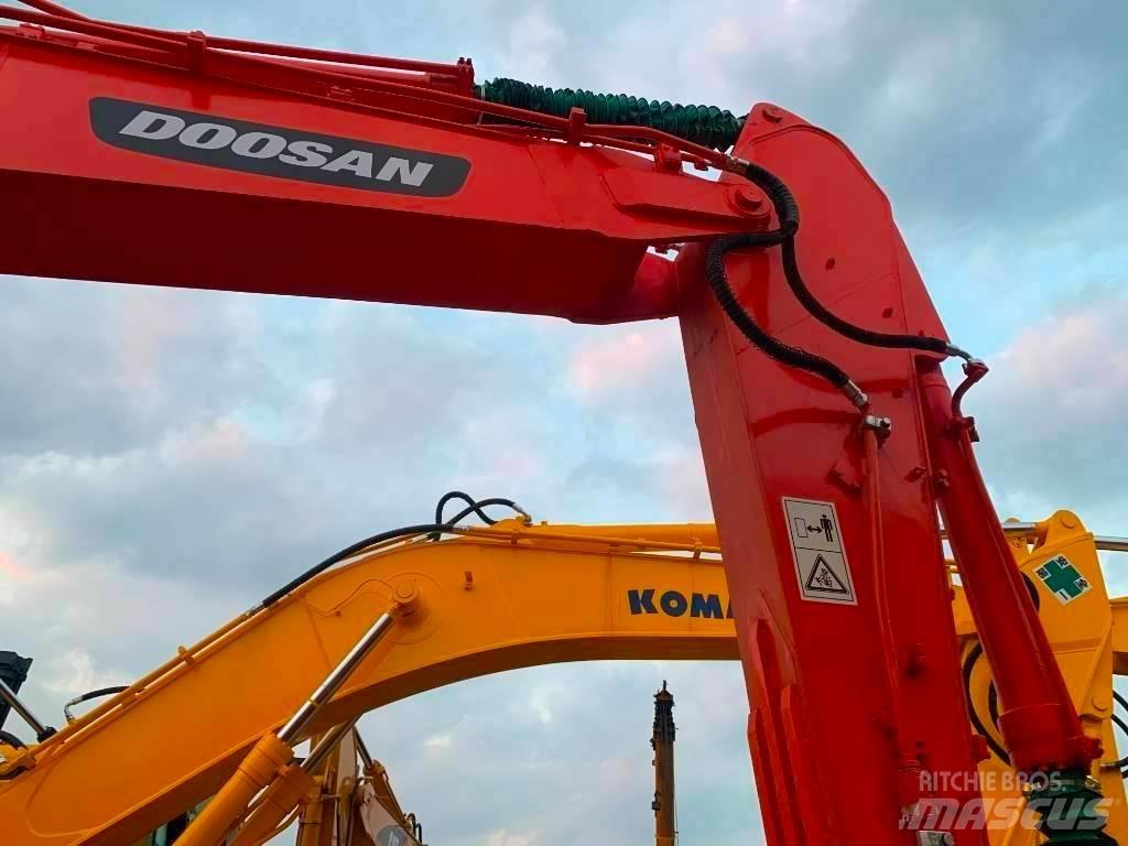 Doosan DX 225 LC Escavatori cingolati