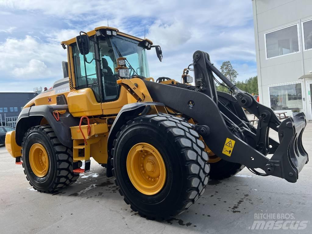 Volvo L110H Pale gommate