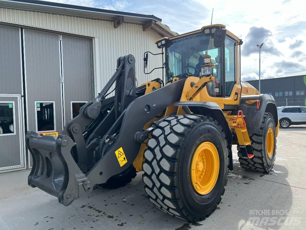 Volvo L110H Pale gommate