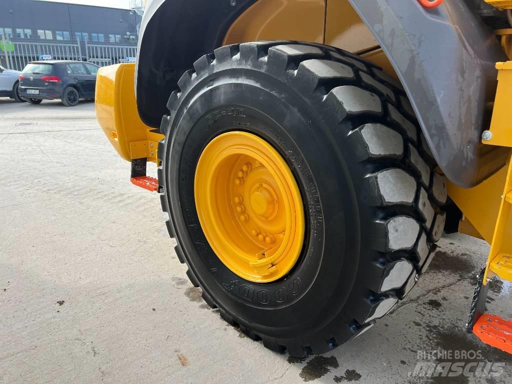 Volvo L110H Pale gommate