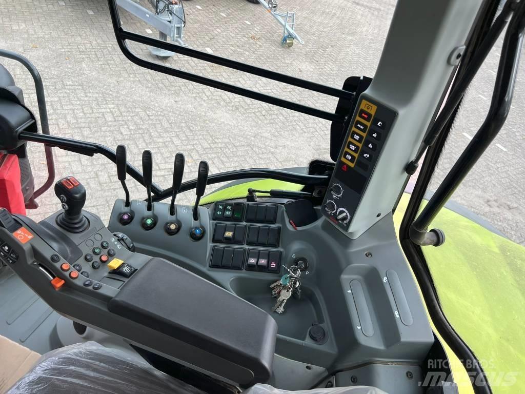 CLAAS Arion 510 Cis Trattori