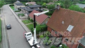 VERSALIFT VTX-240 G3 Piattaforme autocarrate