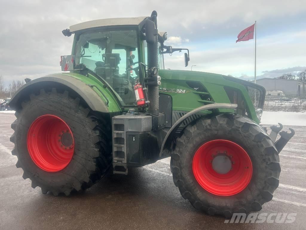 Fendt 824 Vario Trattori