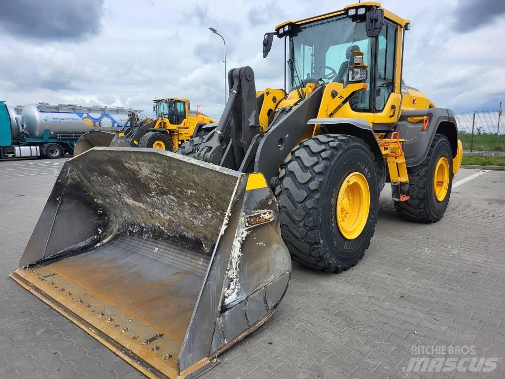 Volvo L110H Pale gommate