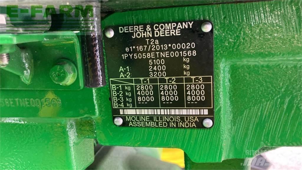 John Deere 5058E Trattori