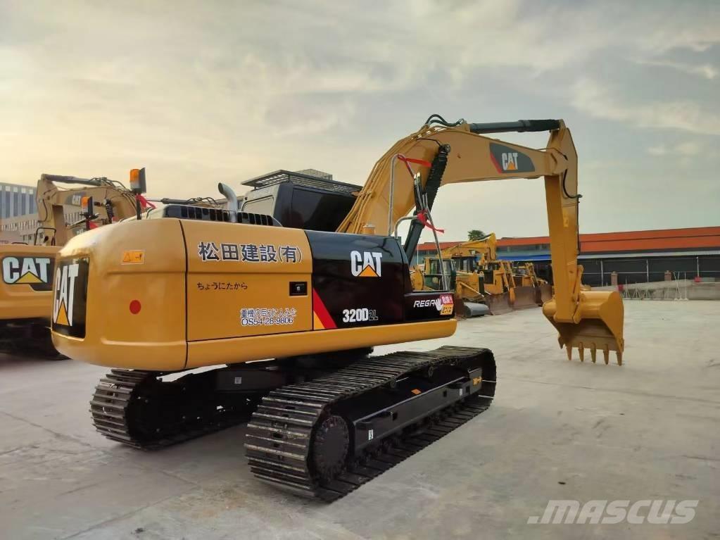 CAT 320 D2 Escavatori cingolati