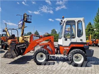 Kubota R 520 N Pale gommate