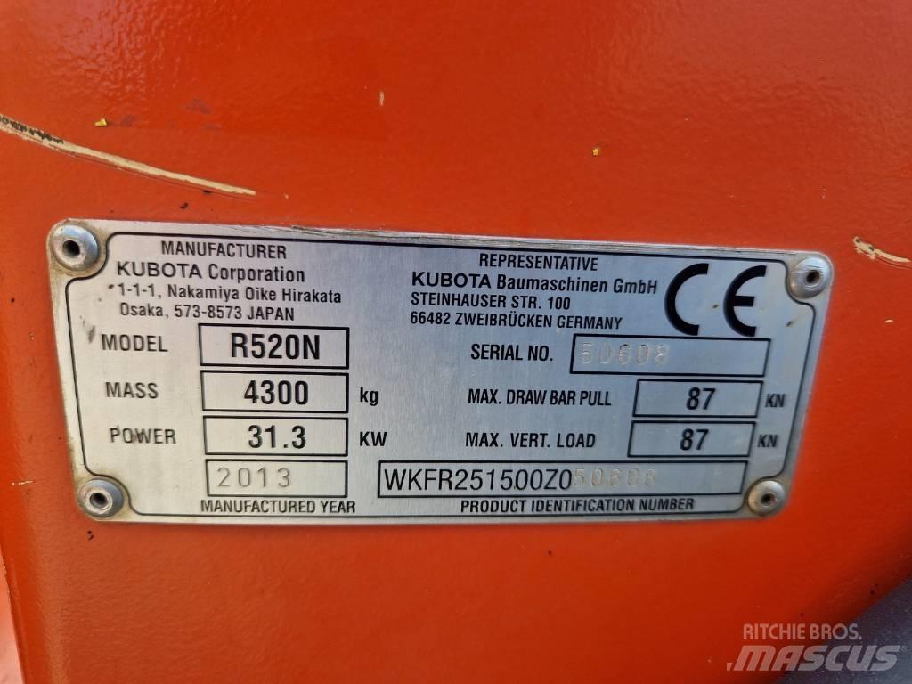 Kubota R 520 N Pale gommate