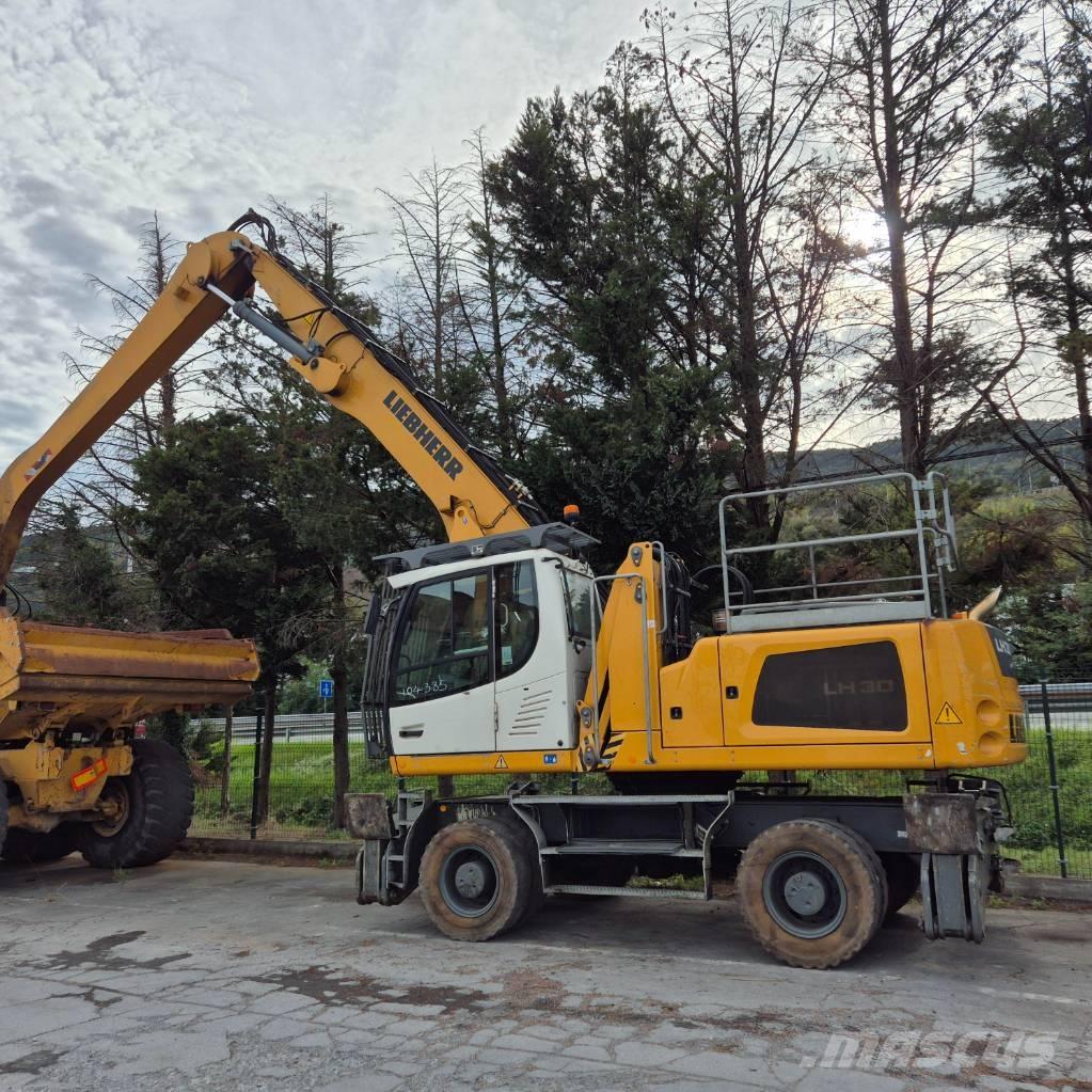 Liebherr LH 30 M Movimentazione rifiuti
