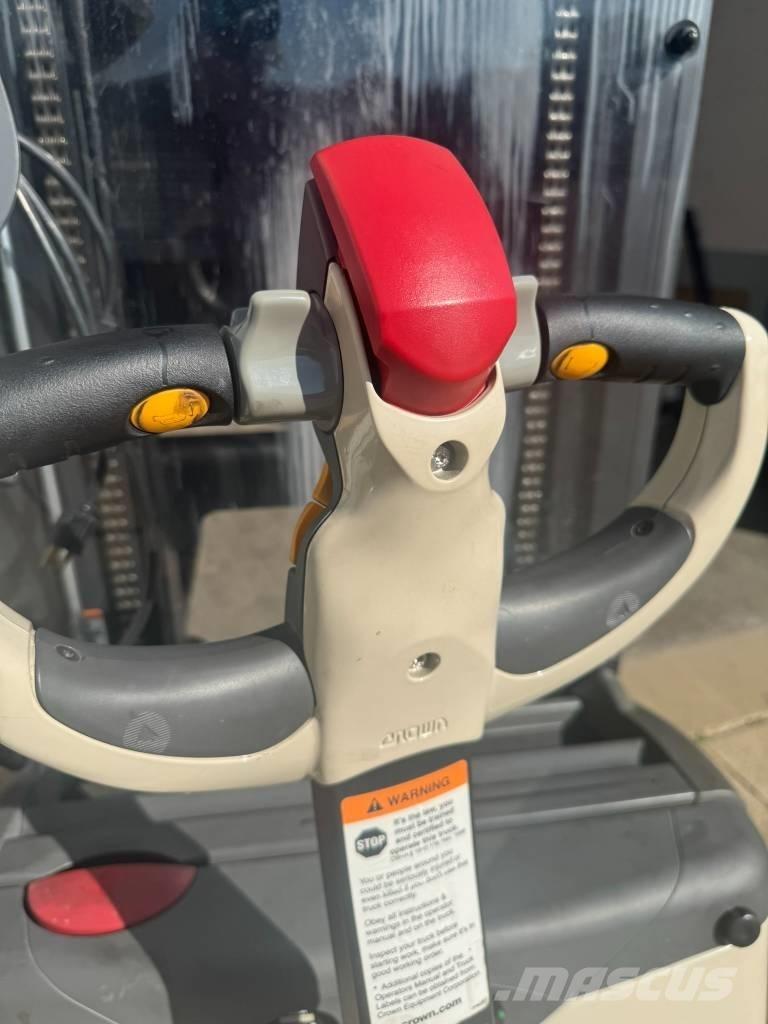 Crown ST3000-25 Carrelli elevatori elettrici