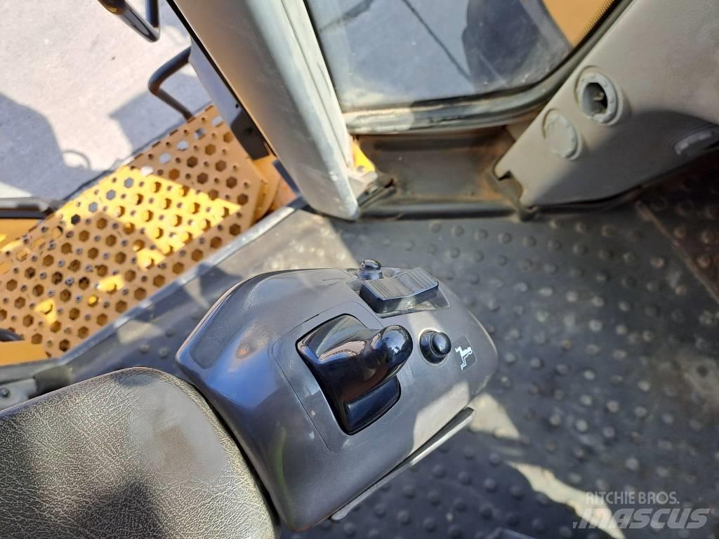 Volvo L 180 H Pale gommate