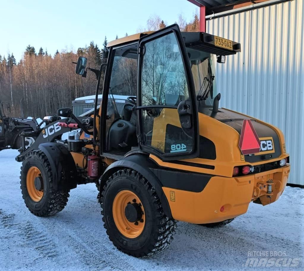 JCB 409 Pale gommate