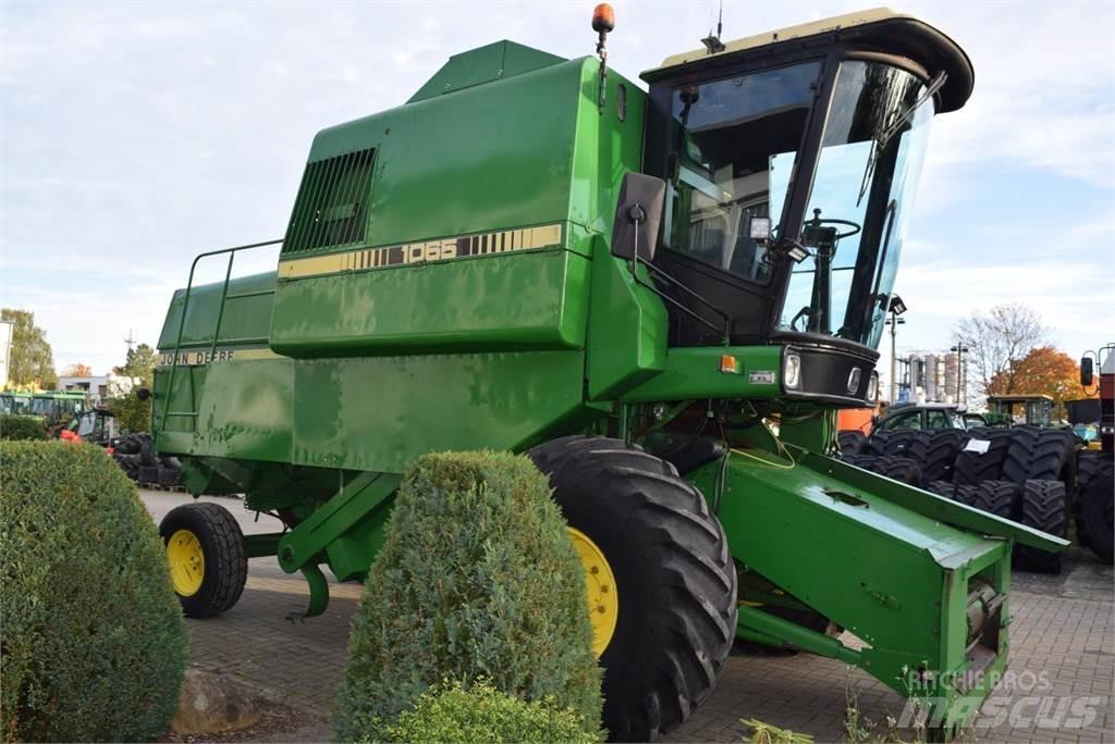 John Deere 1065 Mietitrebbiatrici