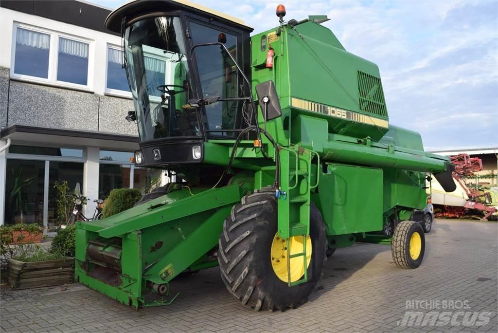 John Deere 1065 Mietitrebbiatrici