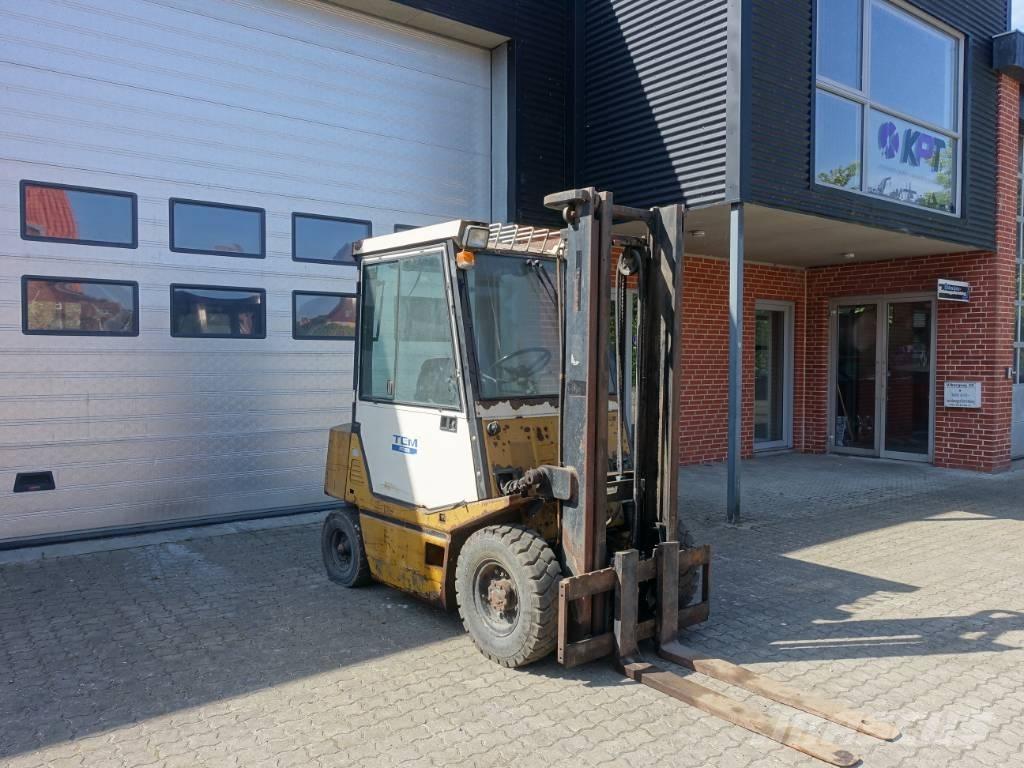 TCM FD 25 Z2 Carrelli elevatori diesel