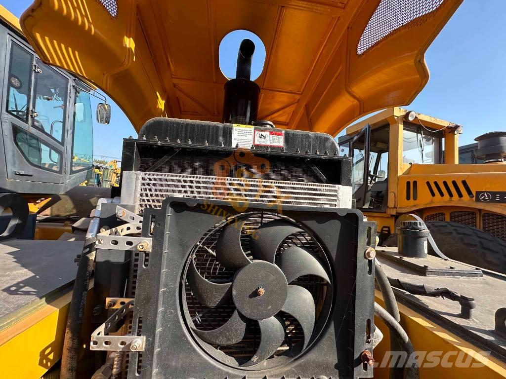 XCMG XS 233J Rulli monotamburo